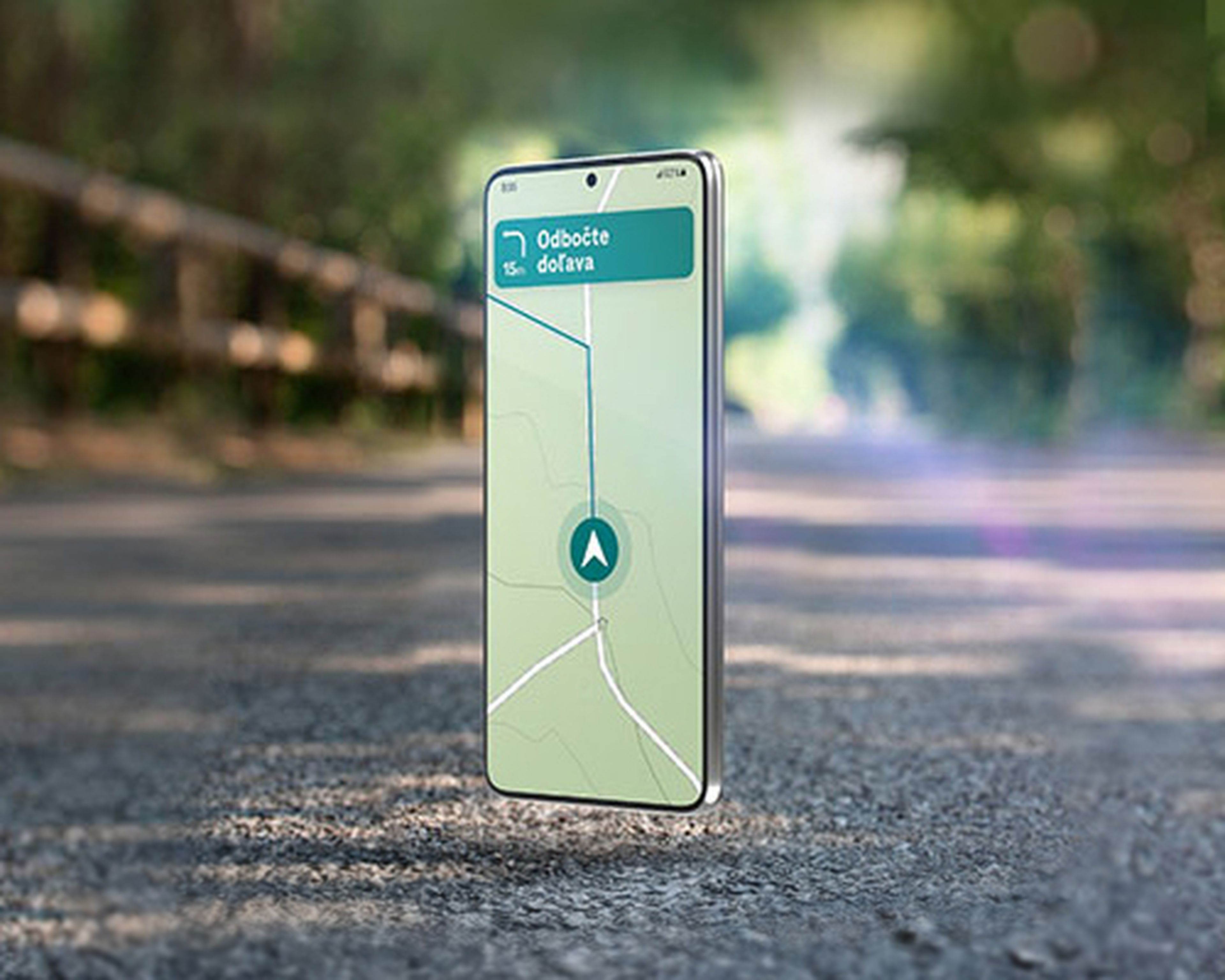displej mobilu so zobrazenou aplikáciou navigácie
