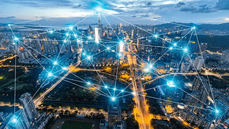 Mestská infraštruktúra so sieťou prepojených digitálnych bodov a dát – vizuál služby IoT Platforma od Telekomu.